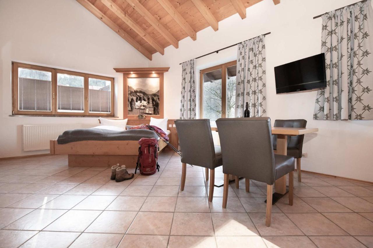 Hotel-Gasthof Der Wiesengrund บาดฮินเดลัง ภายนอก รูปภาพ